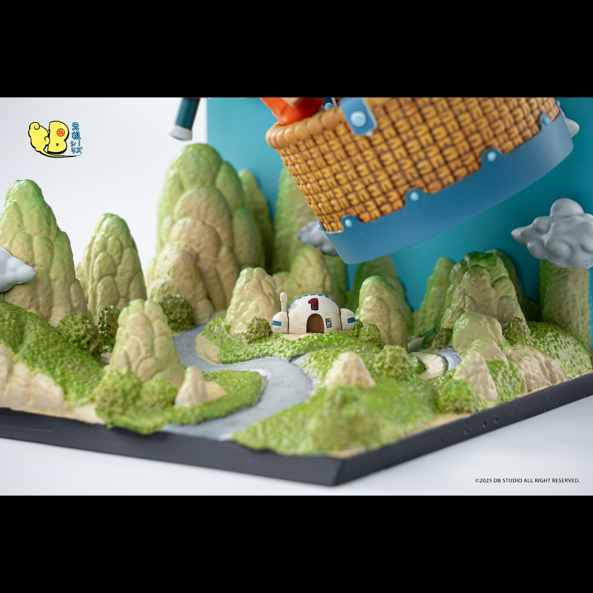 DB STUDIO - HOT AIR BALLOON GOKU, BULMA, OOLONG