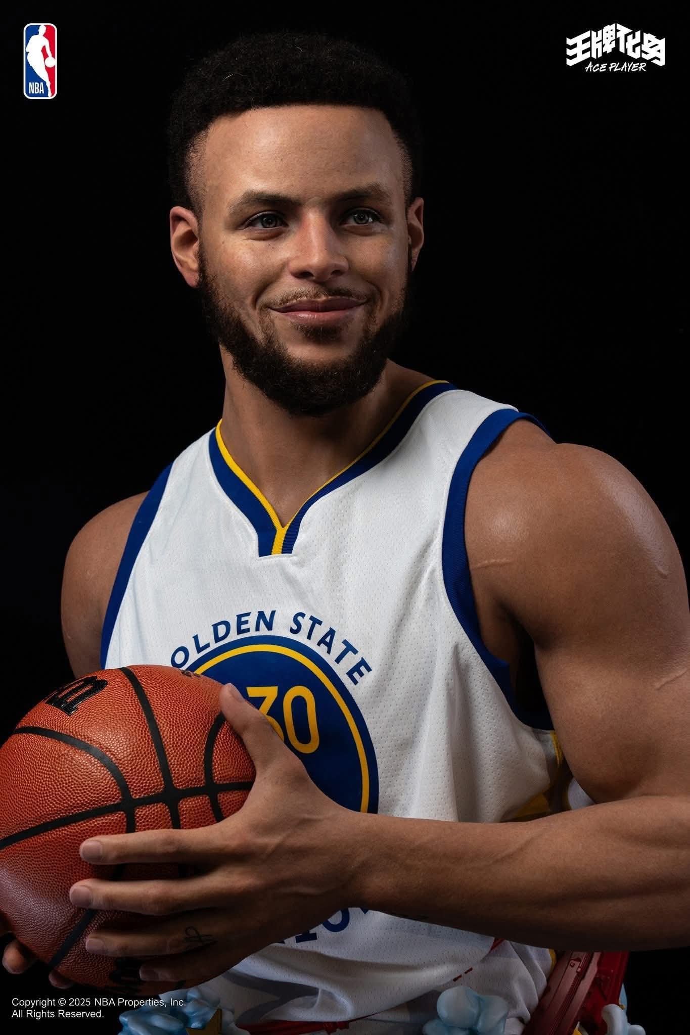 INFINITY STUDIO - 1/1 STEPHEN CURRY BUST (LICENSED)