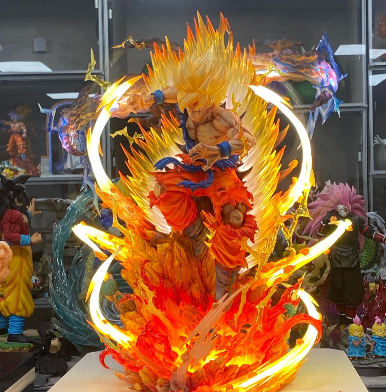 MONKEY D STUDIO - 1/4 SUPER SAIYAN GOKU
