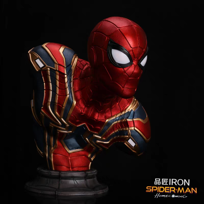 IRON STUDIO - 1/2 SPIDERMAN BUST