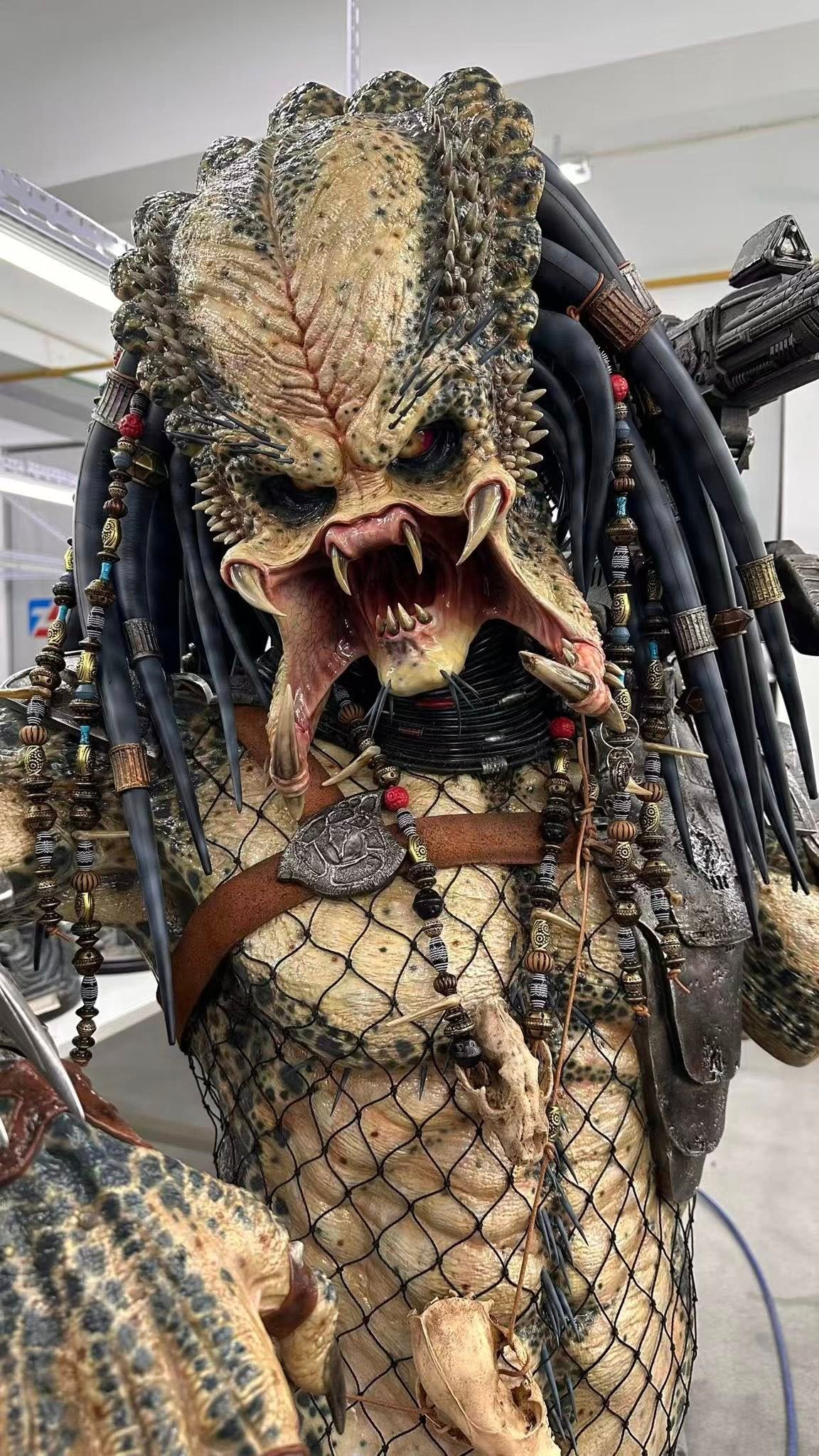 DEEP MATH STUDIO - 1/1 PREDATOR ELDER PREDATOR GREYBACK BODY BUST