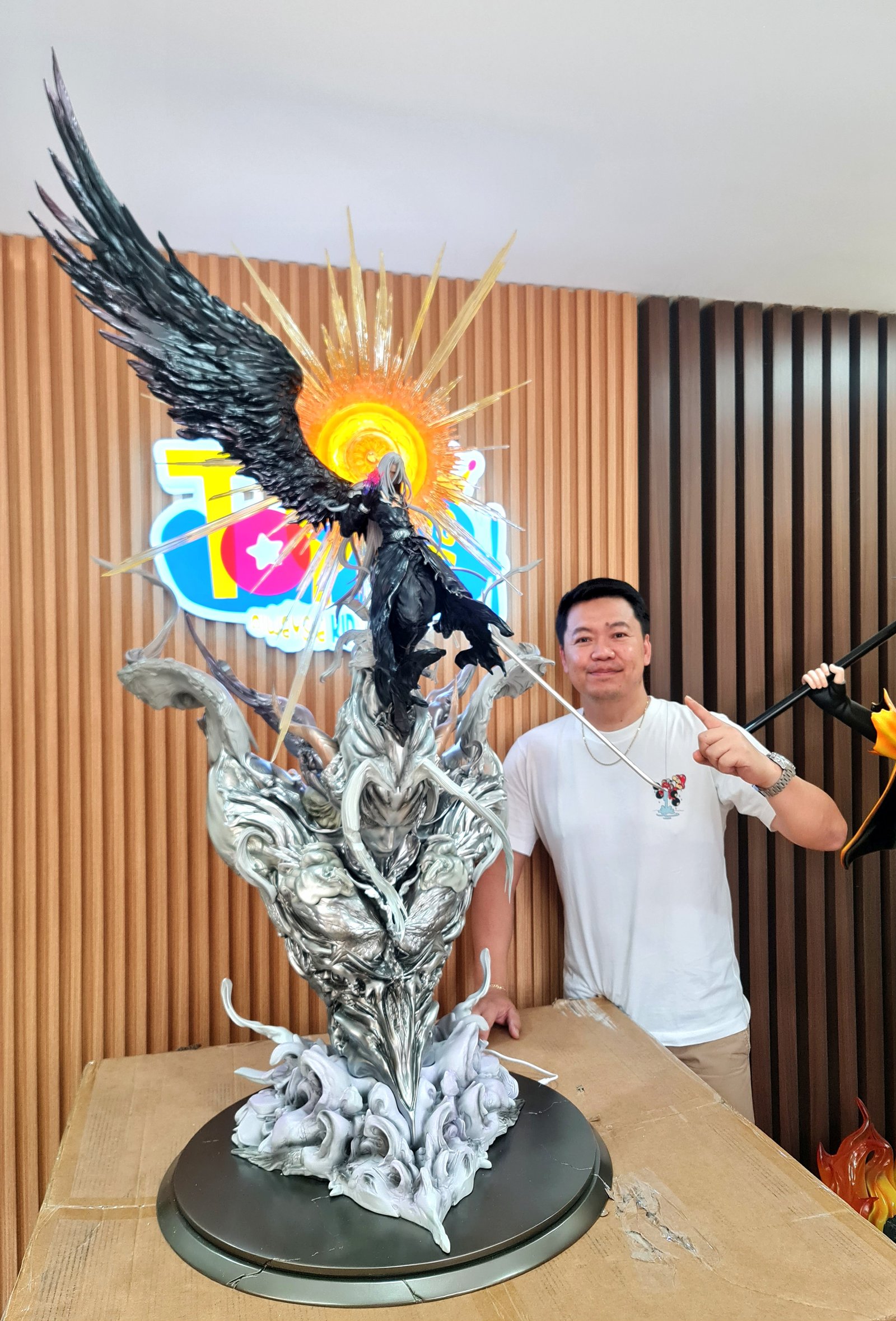 IRON CURTAIN STUDIO - SEPHIROTH (LICENSED)