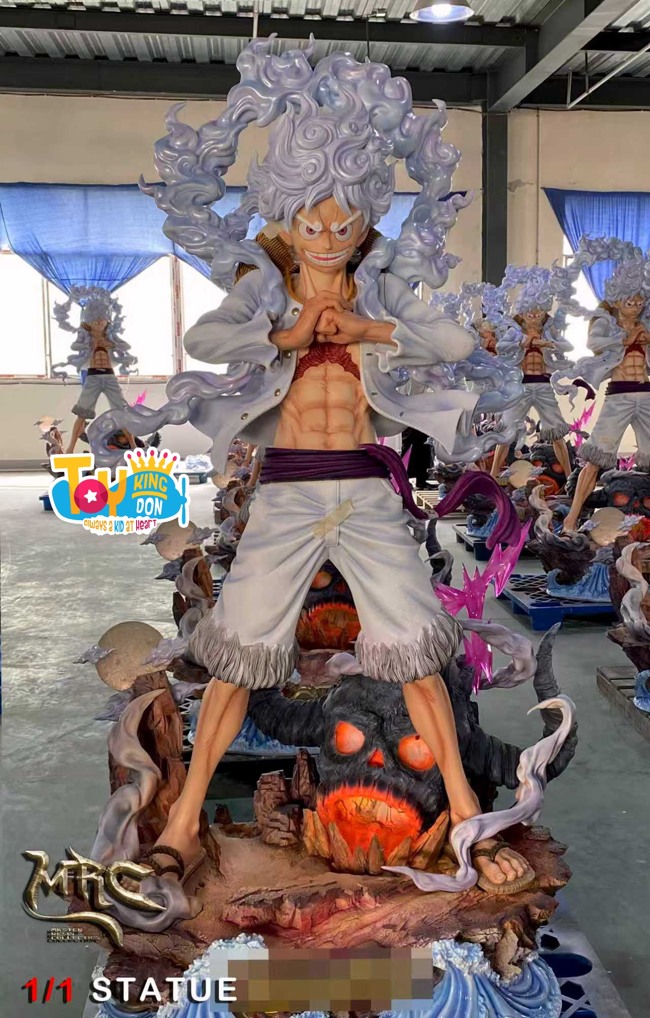 MRC STUDIO - 1/1 NIKA LUFFY (DELUXE)