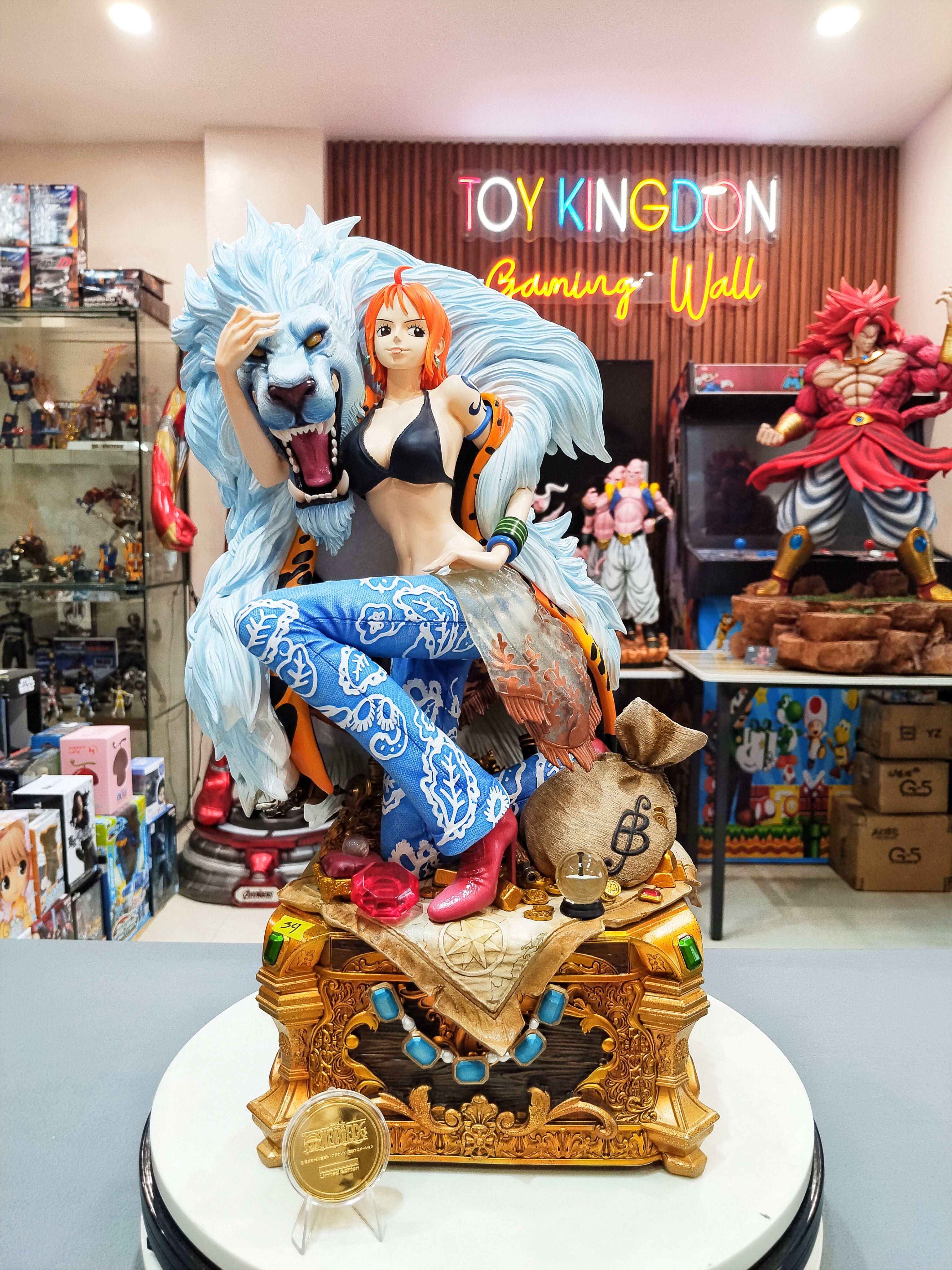 UNIQUE ART STSTUDIO - NAMI