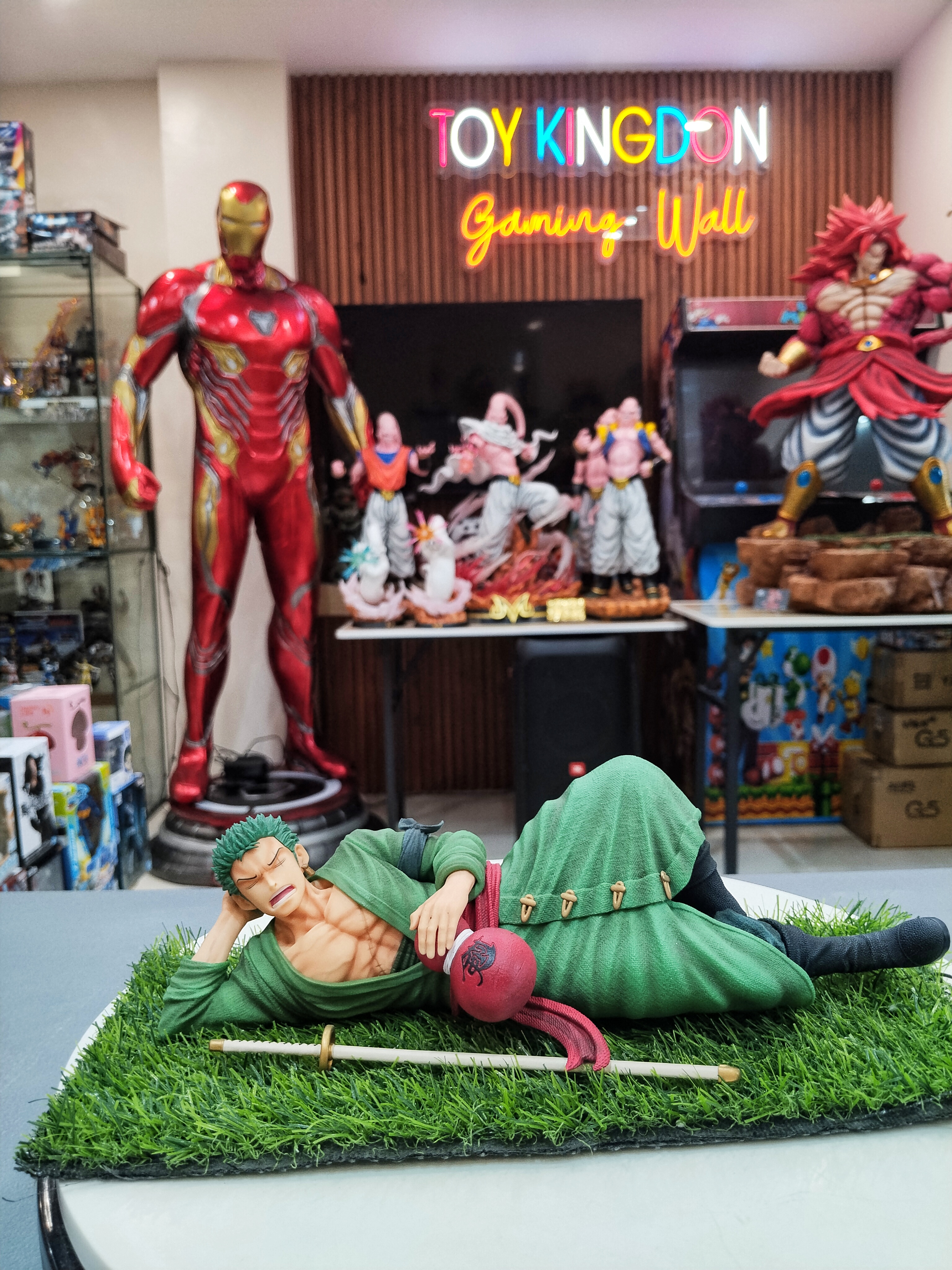 SUNDAY STUDIO - SLEEPING ZORO 