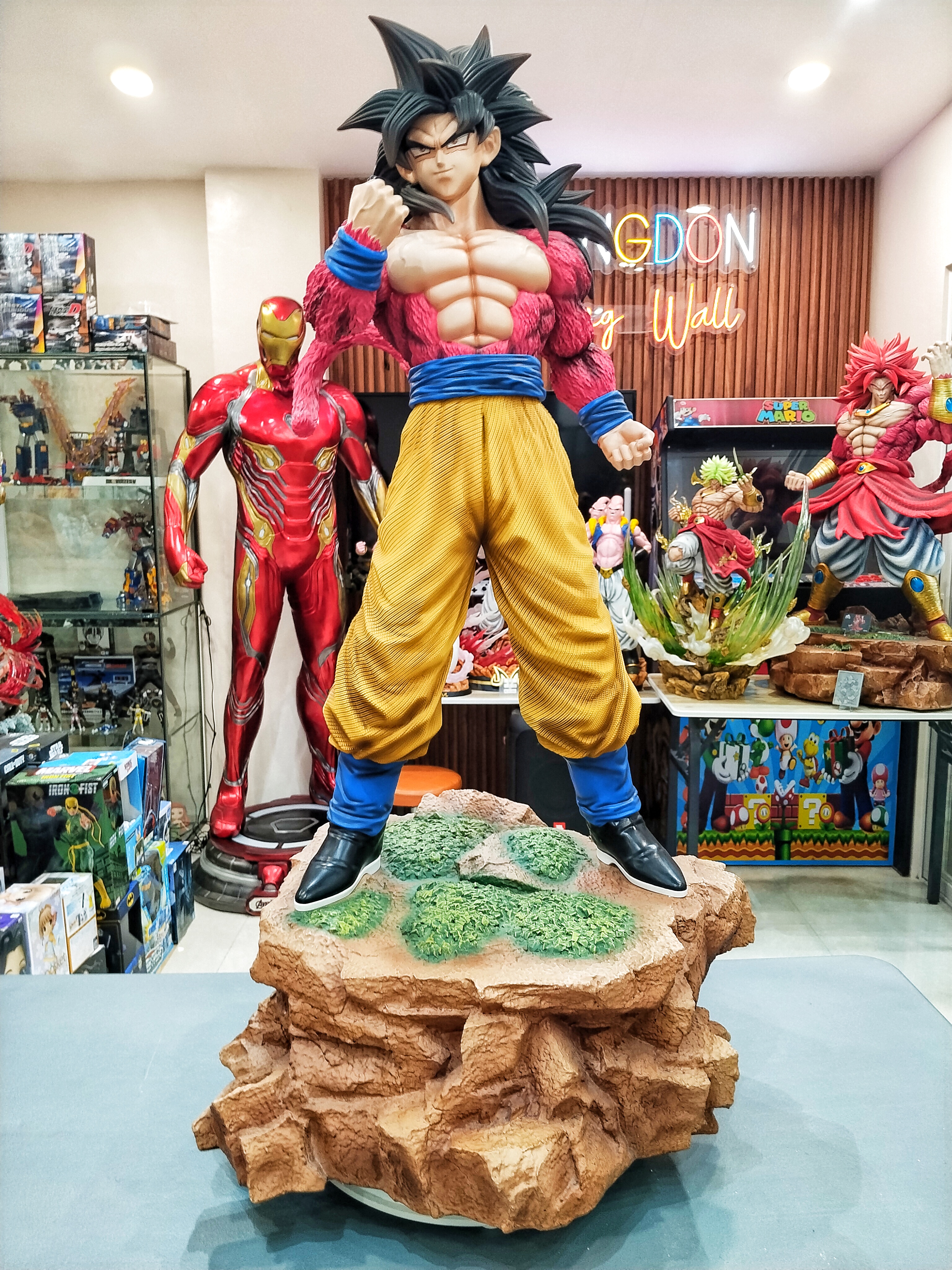 VB STUDIO - SUPERSAIYAN 4 GOKU