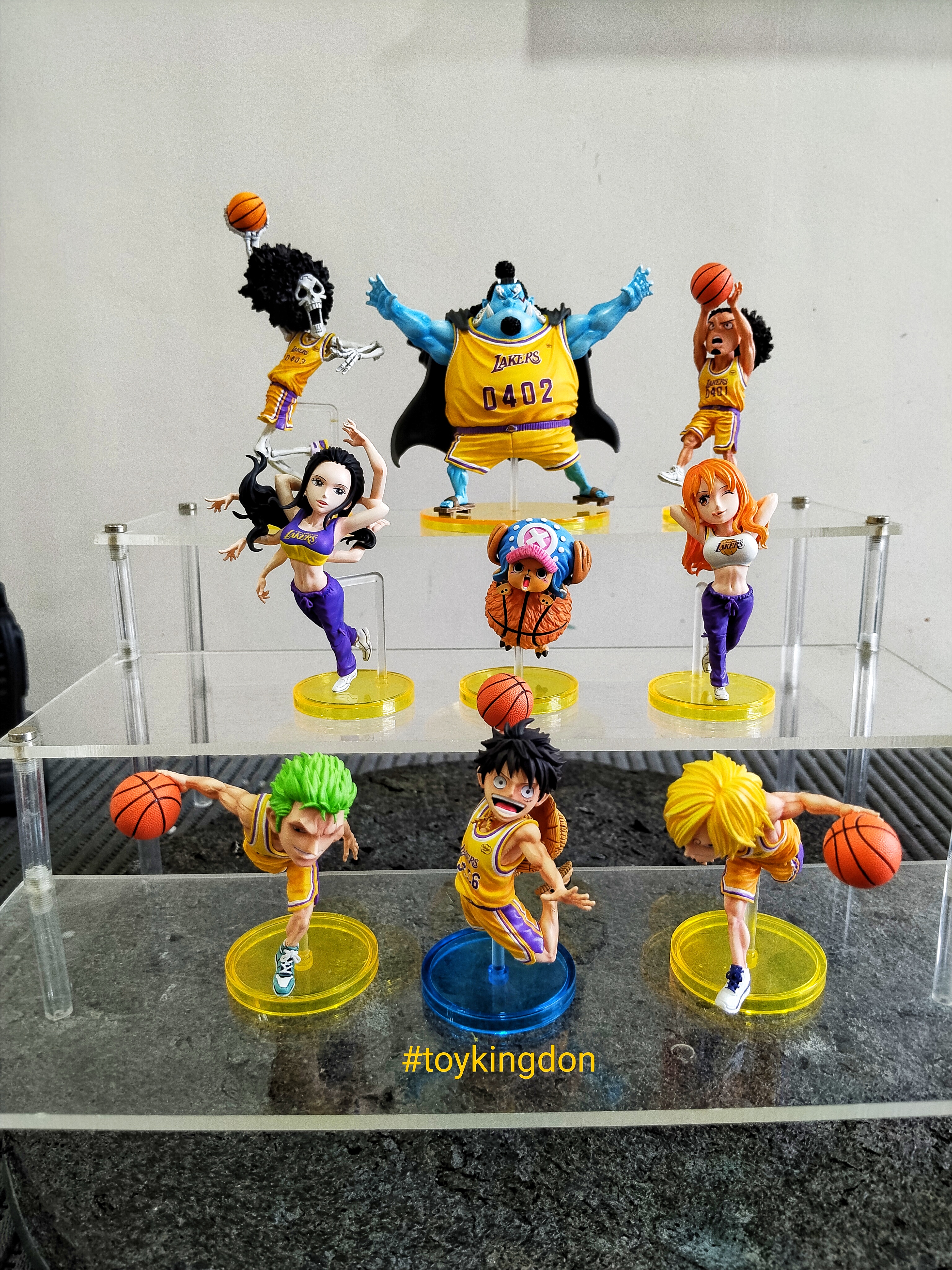 YZ STUDIO- WCF ONE PIECE LAKERS SET OF 9